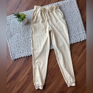 Lululemon | Stretch High-Rise Jogger Finch Yellow | 4